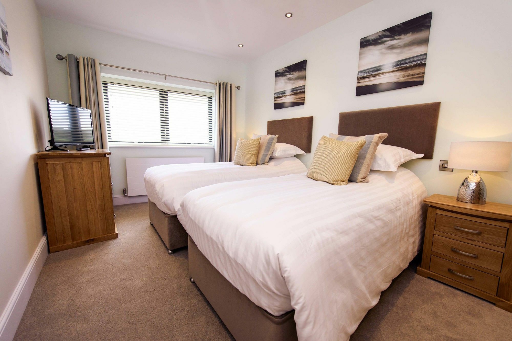 The Sands - Sea Front Apartment *